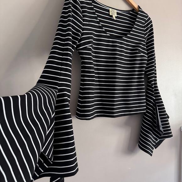 Torn By Ronny Kobo Black and White Striped Bell Sleeve Top Size Medium - Picture 2 of 5